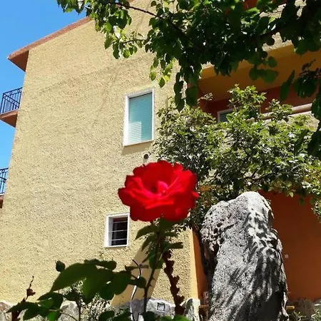 Domo Sa Vinza, Orosei (iun P7577) per 2/6 persone *